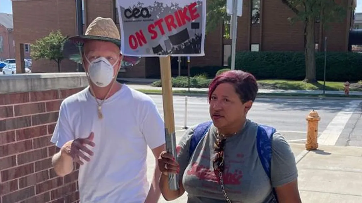 Mobilize the entire working class behind striking Columbus teachers!