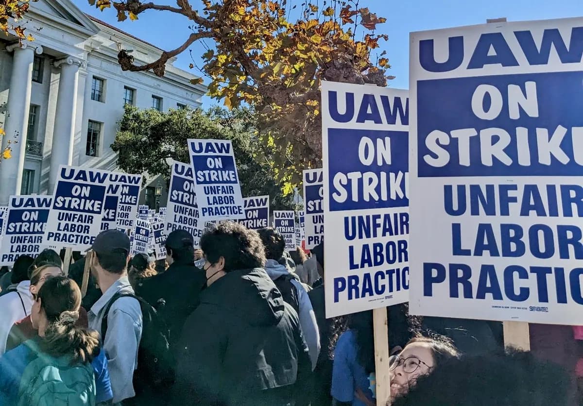 Mobilize UAW members and all workers behind the striking University of California academic workers!